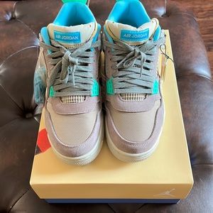 Air Jordan 4 x Union, Taupe Haze